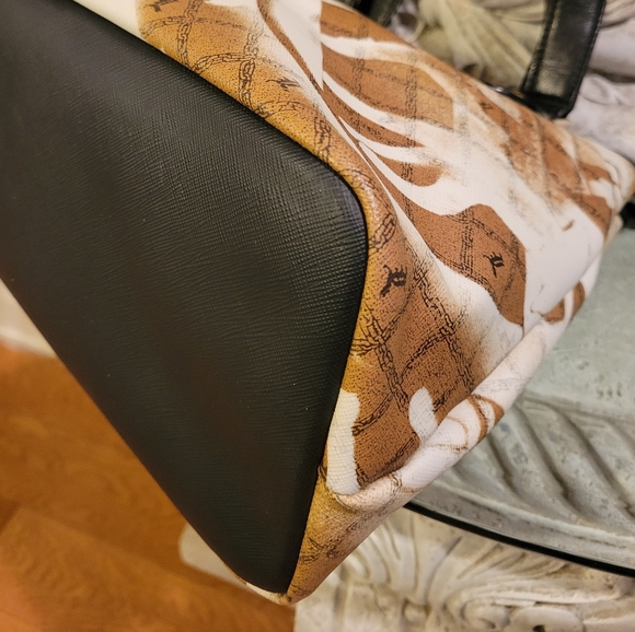 L.A.M.B. by Gwen Stefani Stencil Pattern Bag #421 - Picture 12 of 17